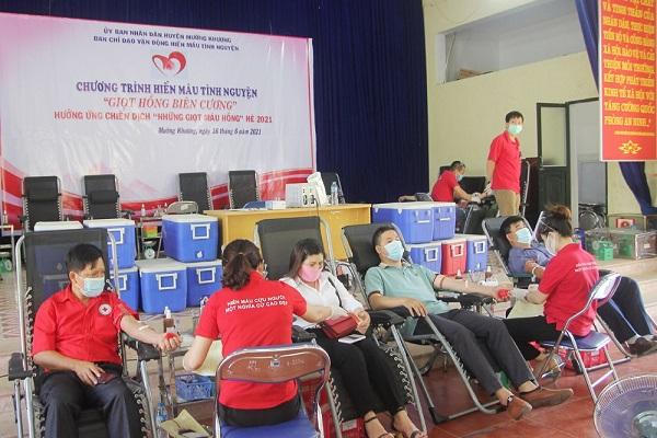 Lào Cai tiếp nhận gần 1000 đơn vị máu hiến tình nguyện