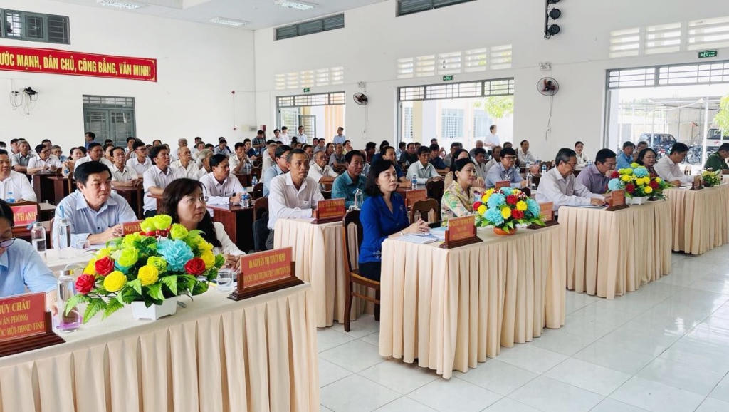 Phó Chủ tịch nước Võ Thị Ánh Xuân tiếp xúc cử tri tại An Giang 