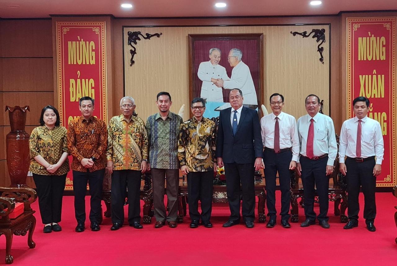 Đại sứ Cộng hòa Indonesia làm việc tại An Giang