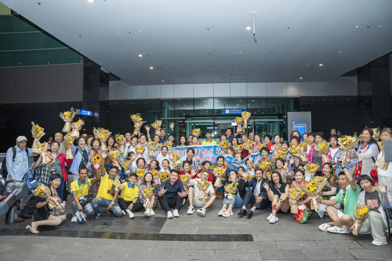 100 du khách Trung Quốc đến Phú Quốc tham quan, nghỉ dưỡng