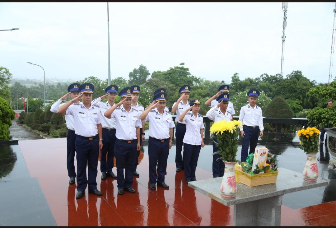 Tri ân các anh hùng liệt sỹ trên vùng biển Tây Nam