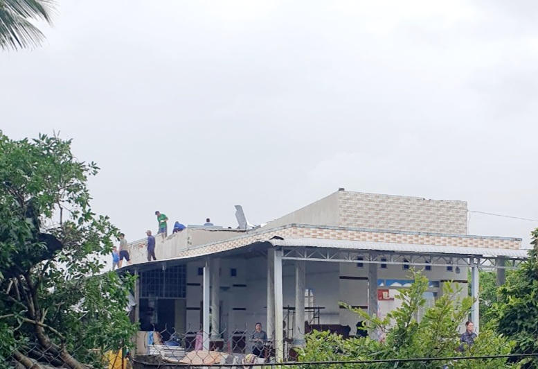Mưa dông khiến cho 197 nhà của dân Kiên Giang bị sập, tốc mái
