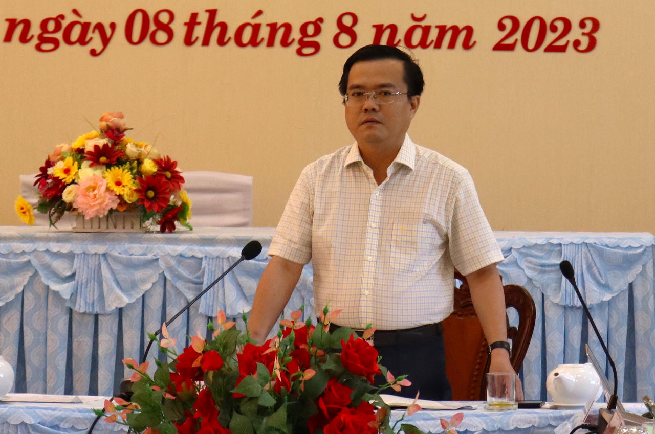 Phó Chủ tịch UBND tỉnh Kiên Giang Lê Quốc Anh làm việc tại huyện Kiên Lương