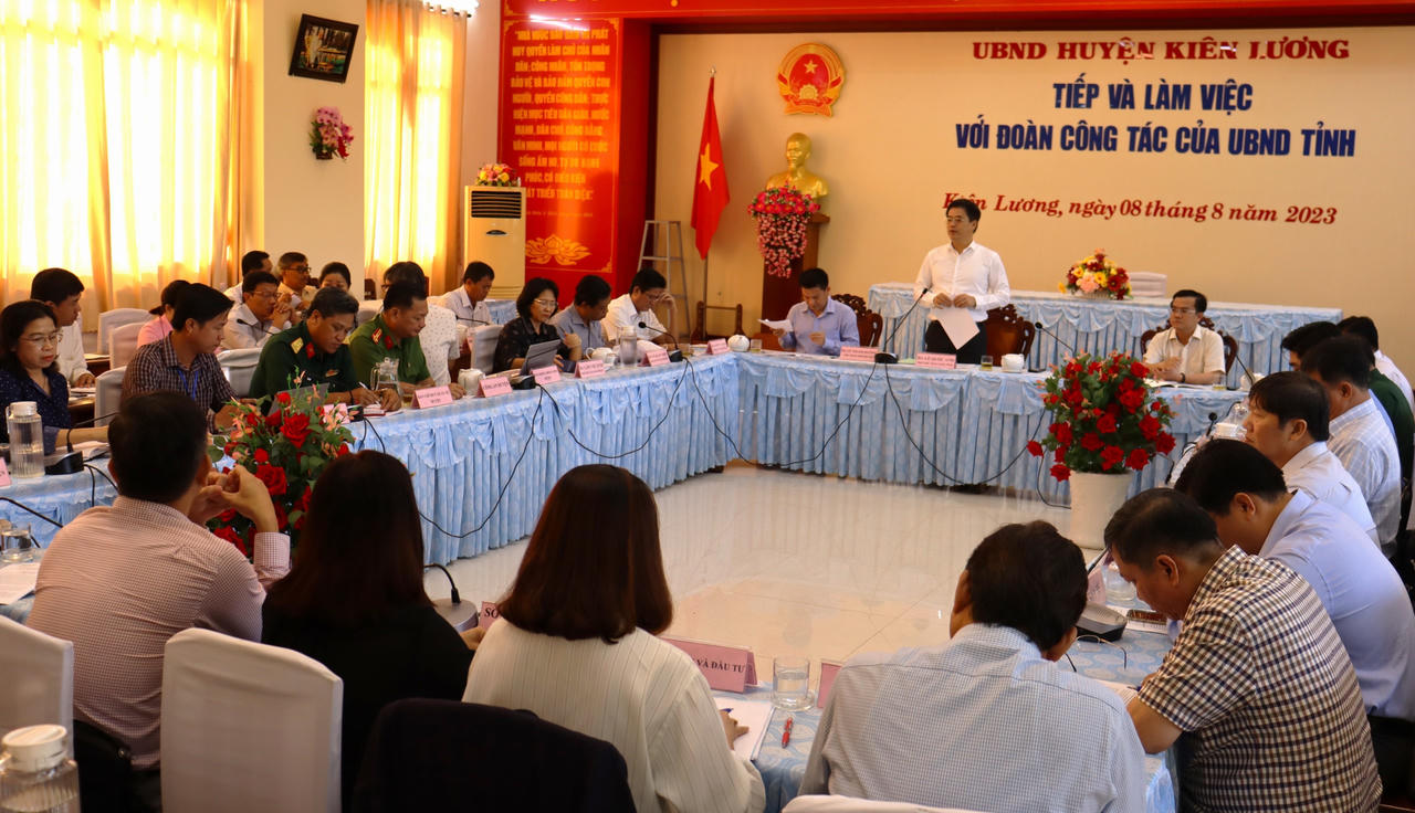 Phó Chủ tịch UBND tỉnh Kiên Giang Lê Quốc Anh làm việc tại huyện Kiên Lương