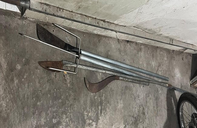 An Giang: Cảnh sát giao thông bắt nhóm thanh niên mang hung khí đi giải quyết mâu thuẫn