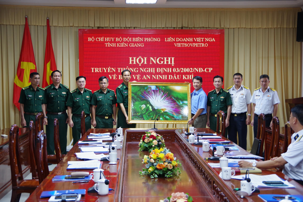 Biên phòng Kiên Giang tăng cường công tác bảo vệ an ninh, an toàn công trình khí dưới biển