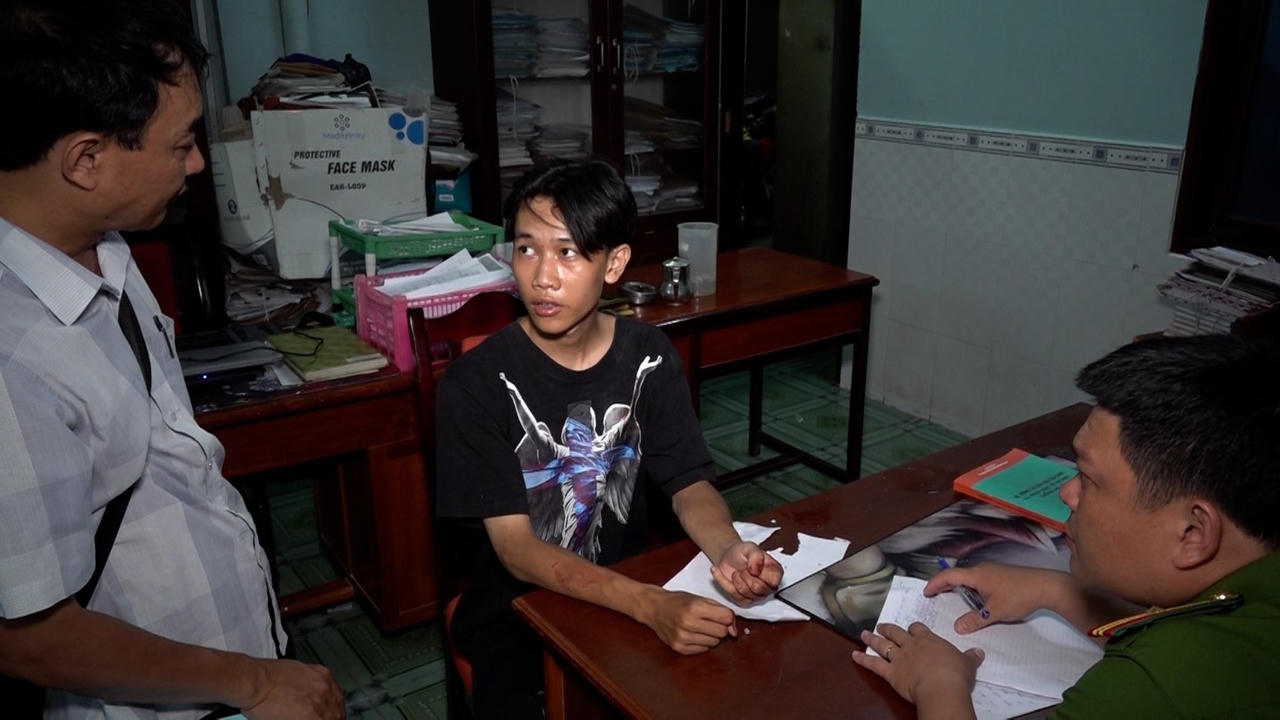 Tạm giữ hình sự 02 cha con về hành vi giết người