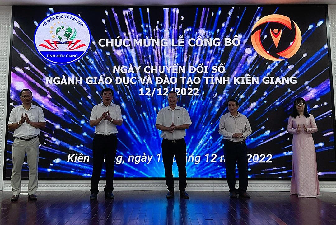 Kiên Giang đẩy mạnh chuyển đổi số, xây dựng chính quyền điện tử