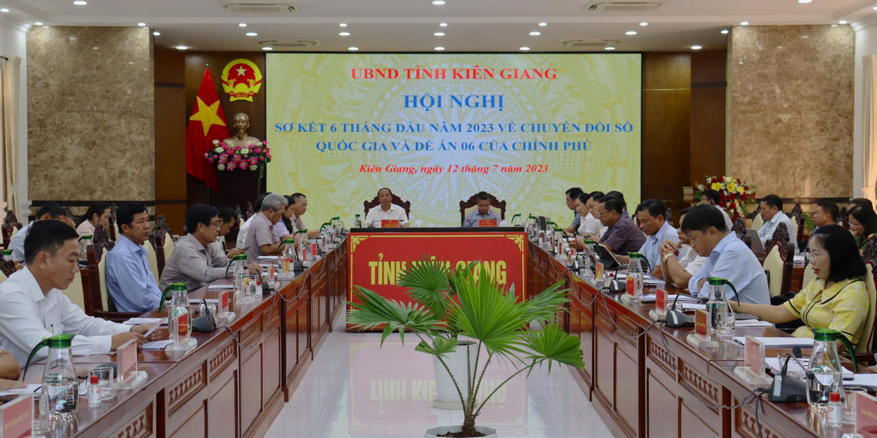 Kiên Giang đẩy mạnh chuyển đổi số, xây dựng chính quyền điện tử