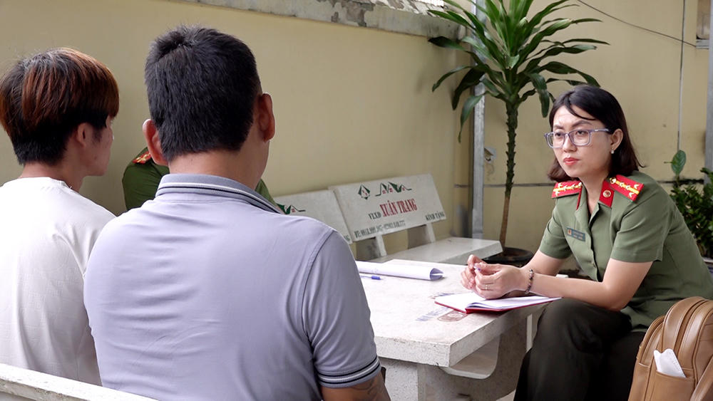 Lời kể của những người trốn chạy từ bên kia biên giới