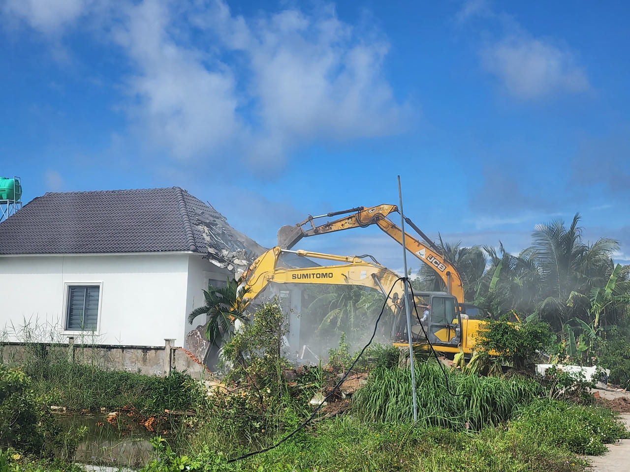 Cưỡng chế 14 căn biệt thự ở Phú Quốc