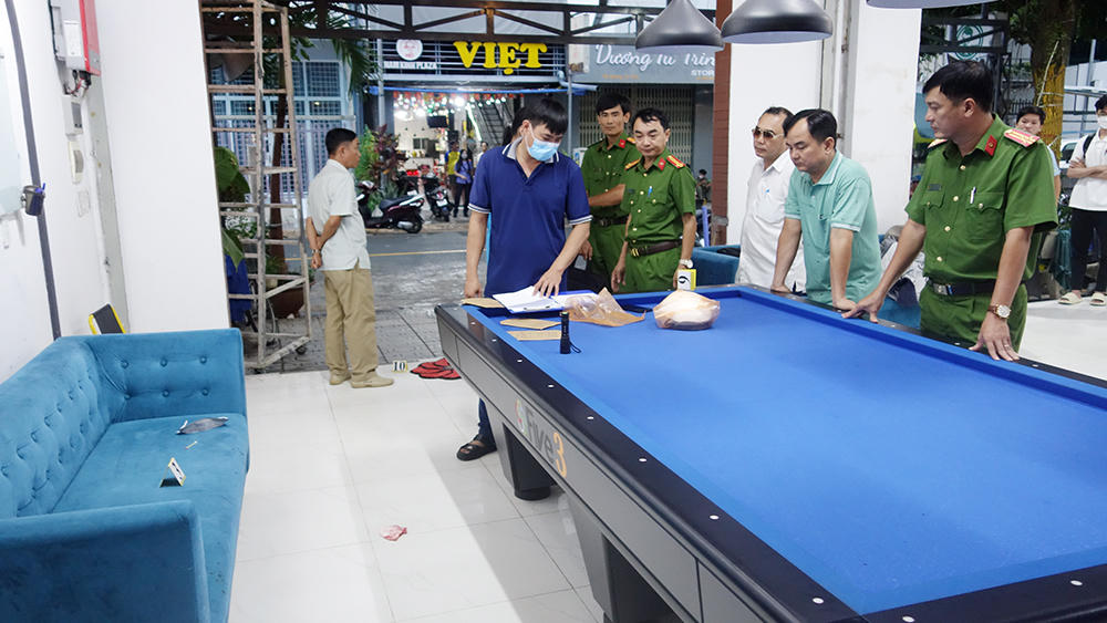 Tạm giữ hình sự thiếu niên đâm người tử vong