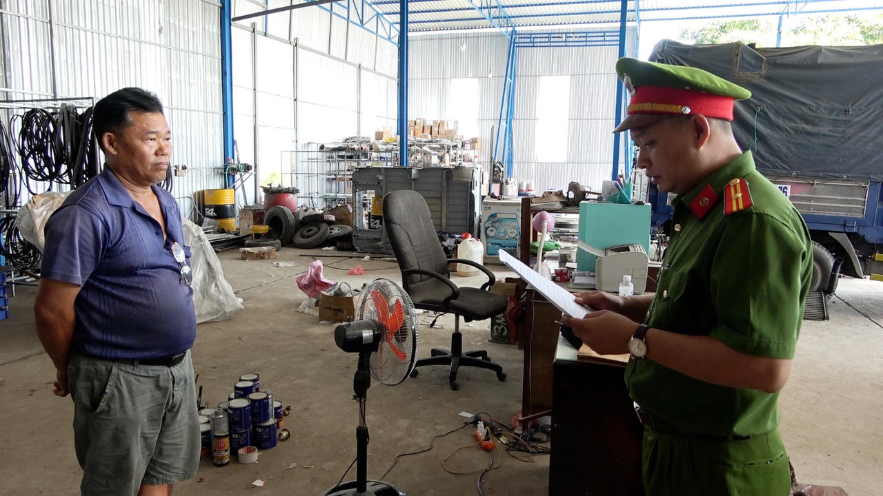 Bắt giam cán bộ Trung tâm Đăng kiểm xe cơ giới Kiên Giang 