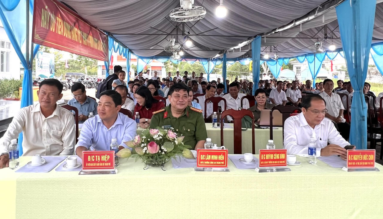 Rộn ràng Ngày hội Đại đoàn kết toàn dân tộc nơi biên giới