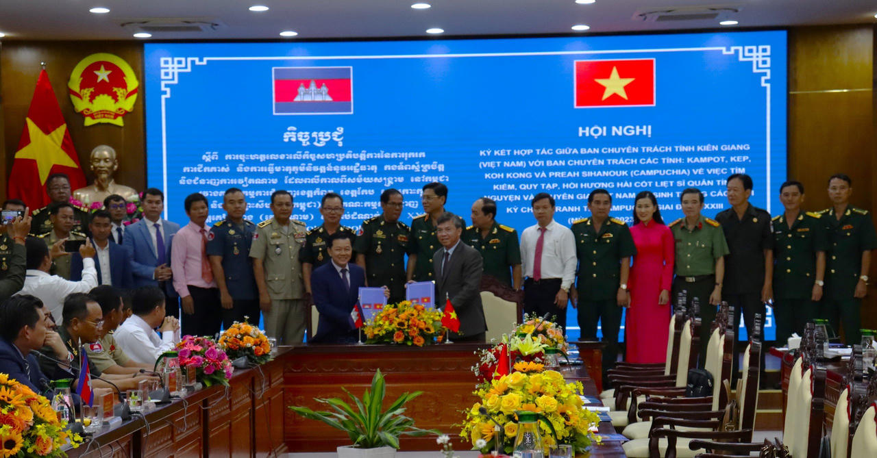 Kiên Giang ký hợp tác tìm kiếm, hồi hương liệt sĩ hy sinh tại Campuchia