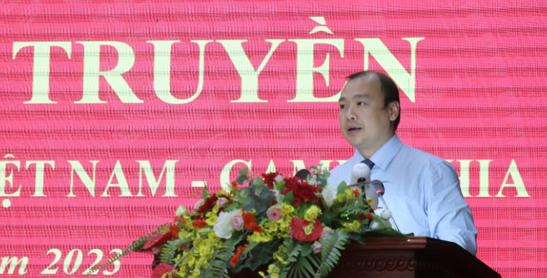 Tuyên truyền công tác biên giới trên đất liền Việt Nam - Campuchia