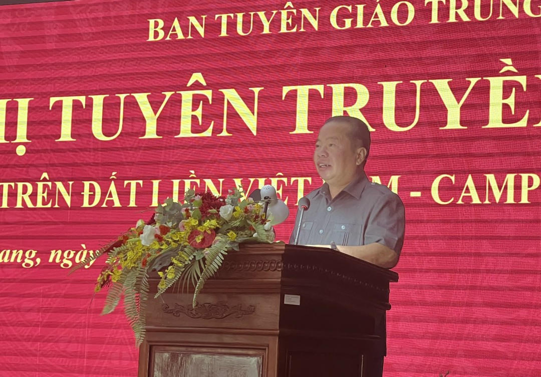 Tuyên truyền công tác biên giới trên đất liền Việt Nam - Campuchia