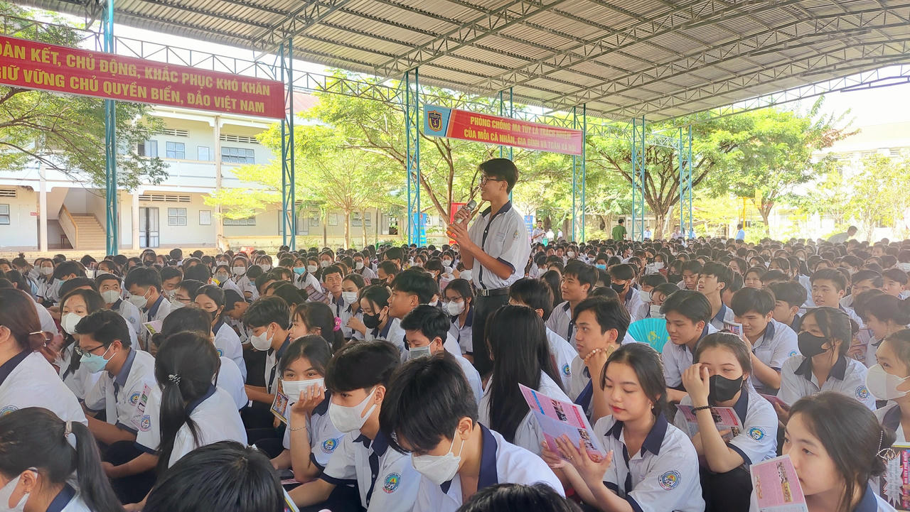 Bộ tư lệnh Vùng Cảnh sát biển 4 nâng cao nhận thức pháp luật cho thế hệ trẻ