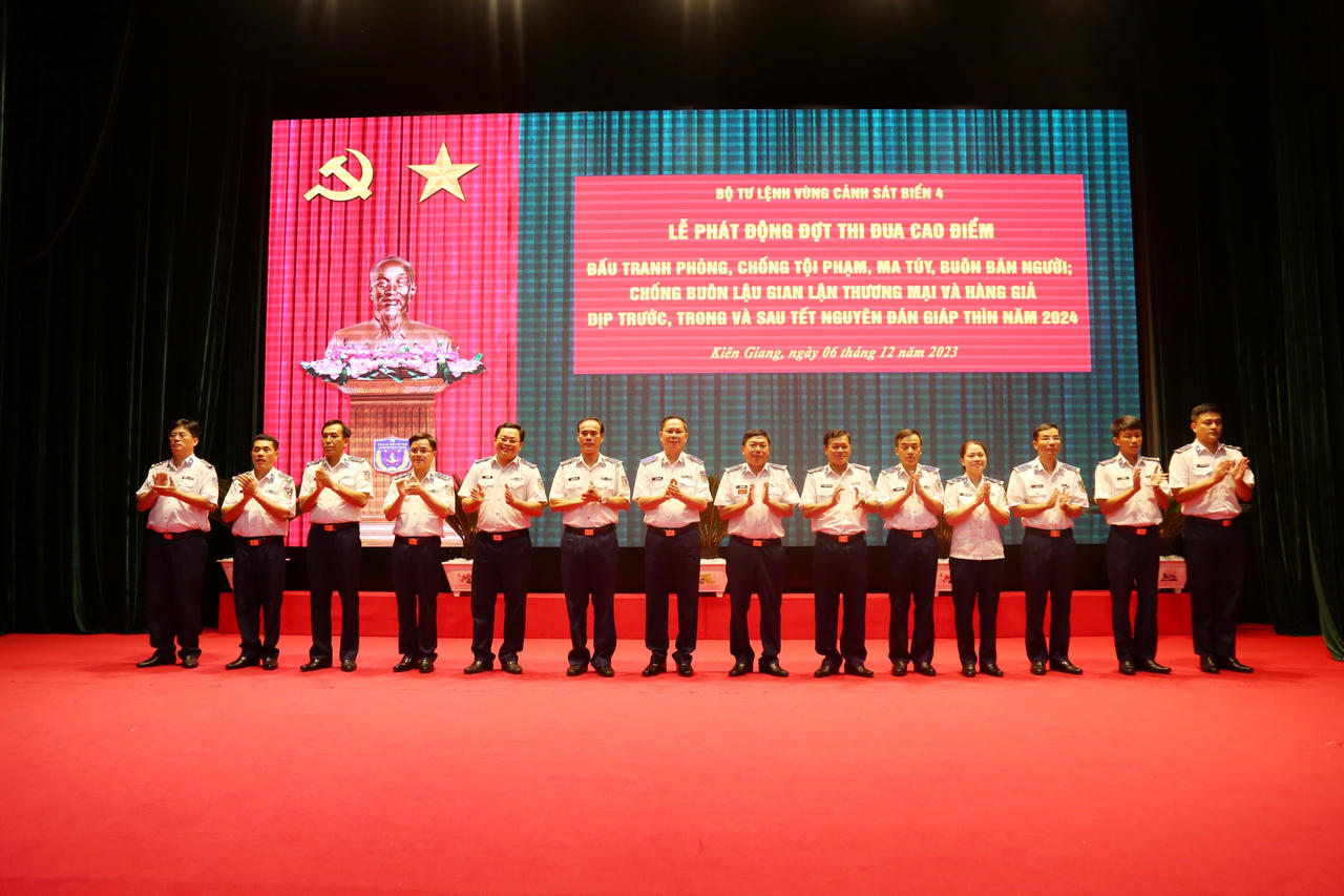 Bộ Tư lệnh Vùng Cảnh sát biển 4 phát động thi đua cao điểm 