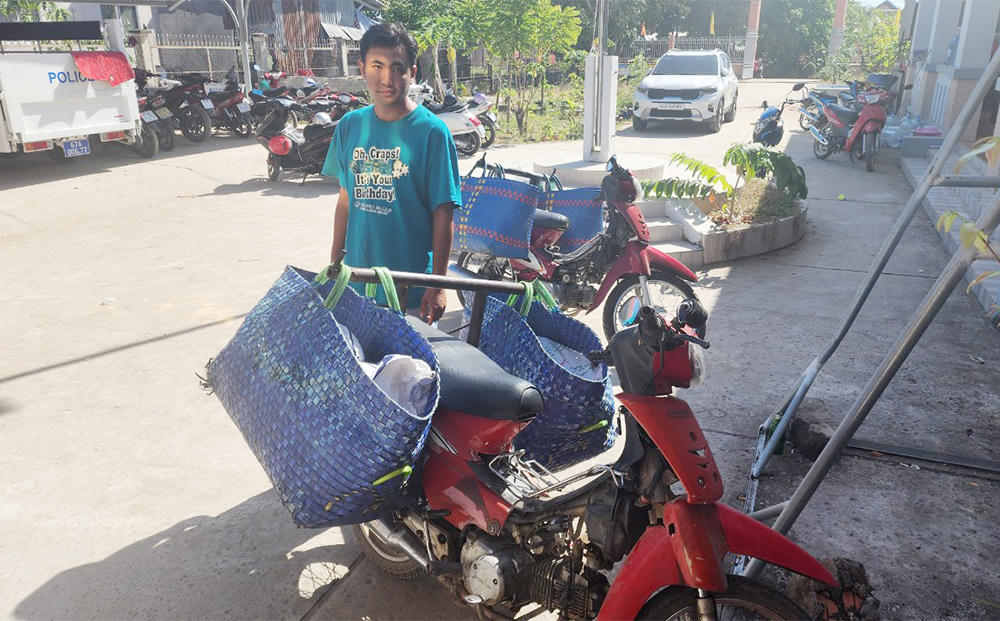 Liên tục bắt giữ 3 vụ sử dụng xe mô tô vận chuyển thuốc lá lậu