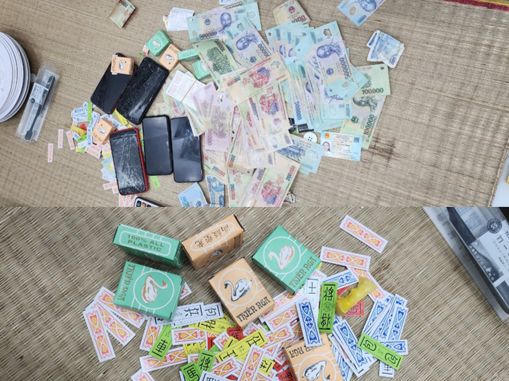 Bắt quả tang bốn 'quý bà' đánh bài tứ sắc ăn tiền