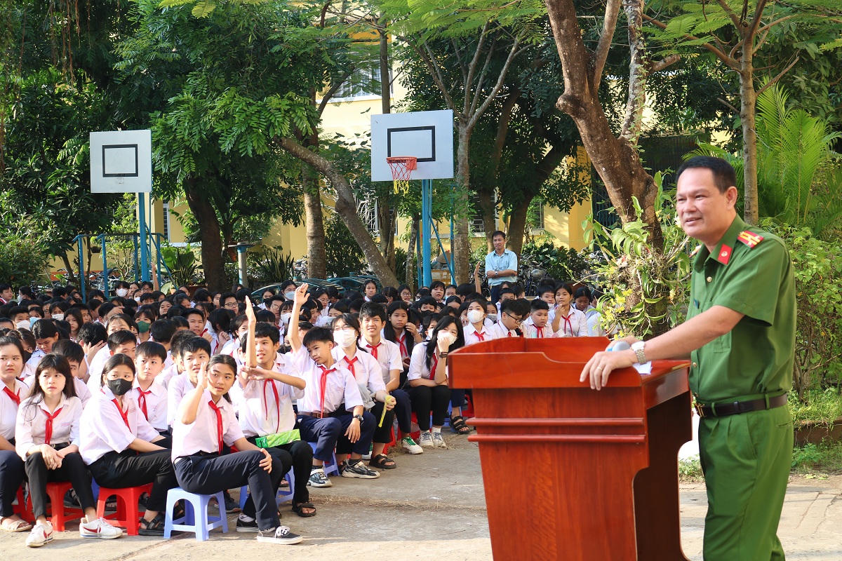 Xâm hại tình dục trẻ em - vấn nạn từ sự vô tâm của người lớn