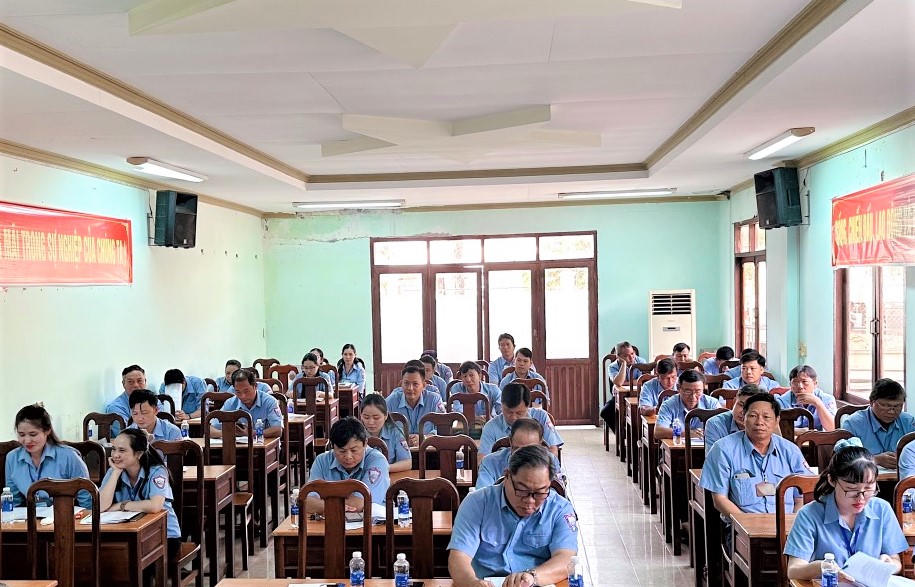 'Siết' quản lý tàu cá ra vào cảng cá Kiên Giang