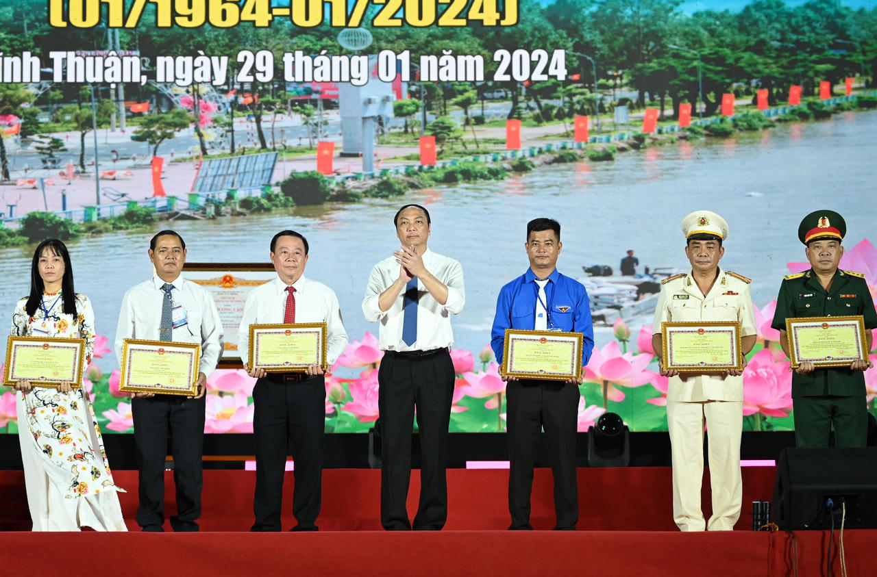 60 năm đổi thay trên vùng đất anh hùng Vĩnh Thuận