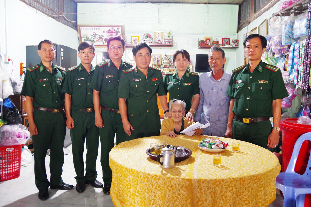 Cán bộ, chiến sĩ biên phòng An Giang bảo vệ vững chắc chủ quyền lãnh thổ, biên giới quốc gia