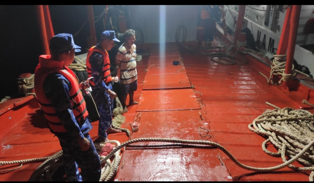 Vùng Cảnh sát biển 4 bắt giữ gần 200 nghìn lít dầu D0 trái phép trên biển