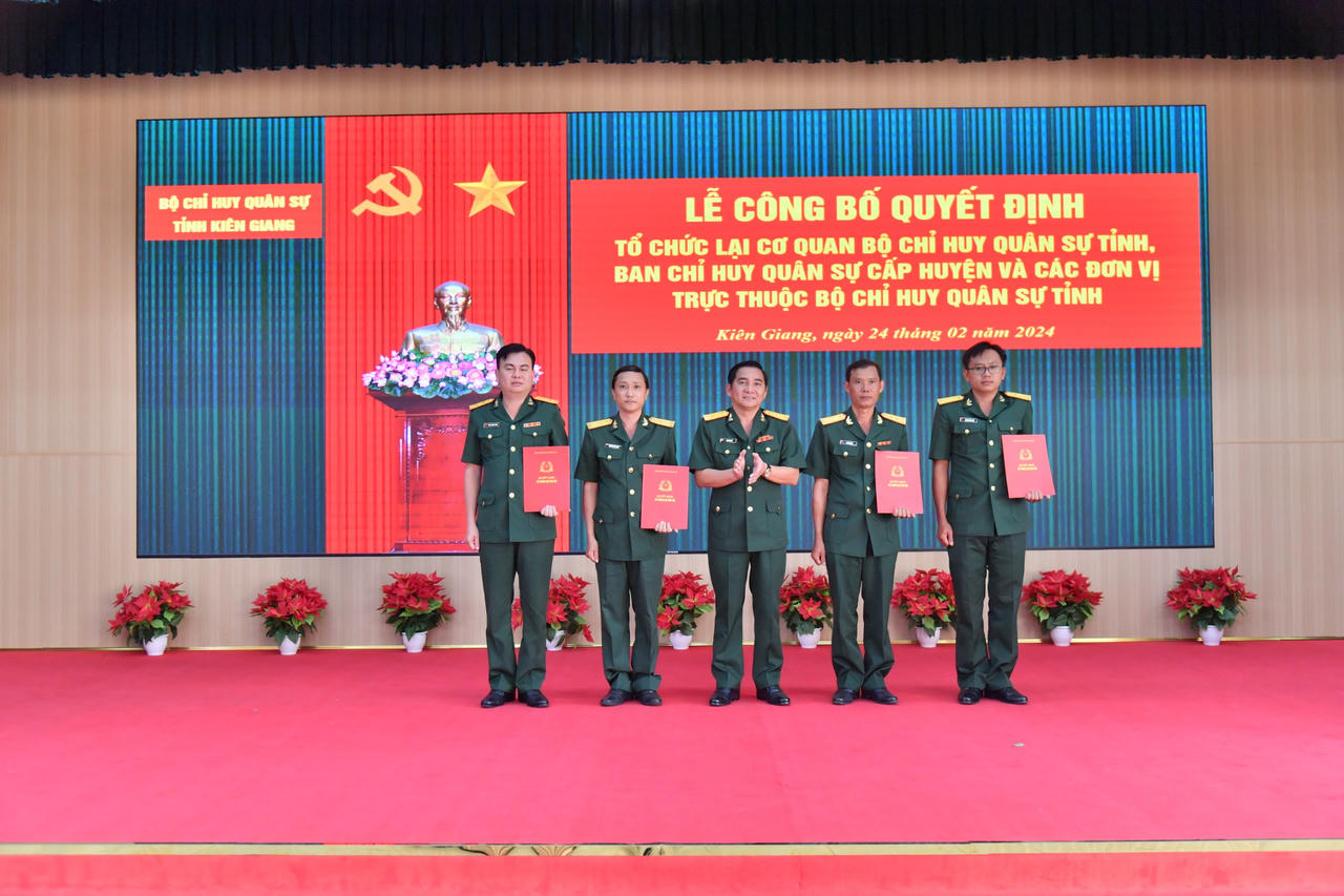 Tổ chức lại đơn vị thuộc Bộ Chỉ huy Quân sự tỉnh Kiên Giang