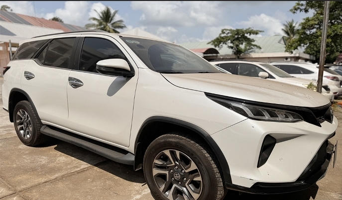 Bắt giữ đối tượng thuê xe du lịch để đem bán