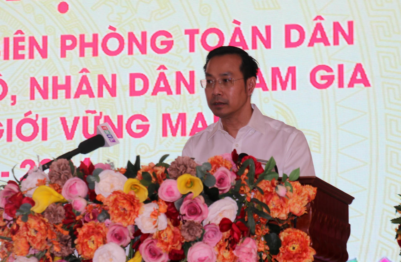 Biên phòng Kiên Giang giúp dân lao động sản xuất, xây nhà và phòng chống tội phạm bảo vệ chủ quyền biên giới