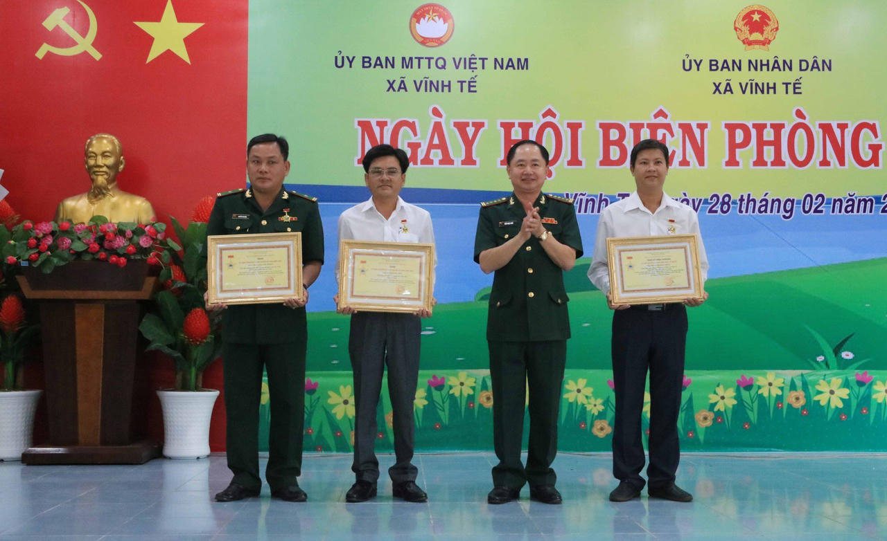 An Giang: Ngày hội Biên phòng toàn dân ở huyện Tri Tôn và Thành phố Châu Đốc