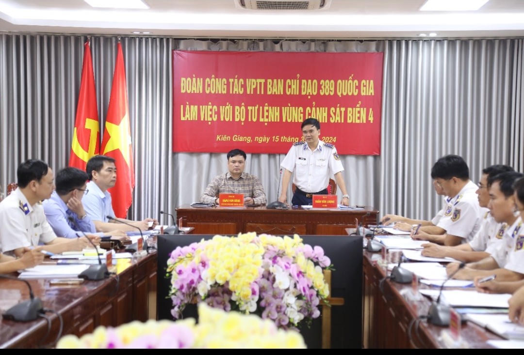 Ban Chỉ đạo 389 Quốc gia kiểm tra Bộ Tư lệnh Vùng Cảnh sát biển 4