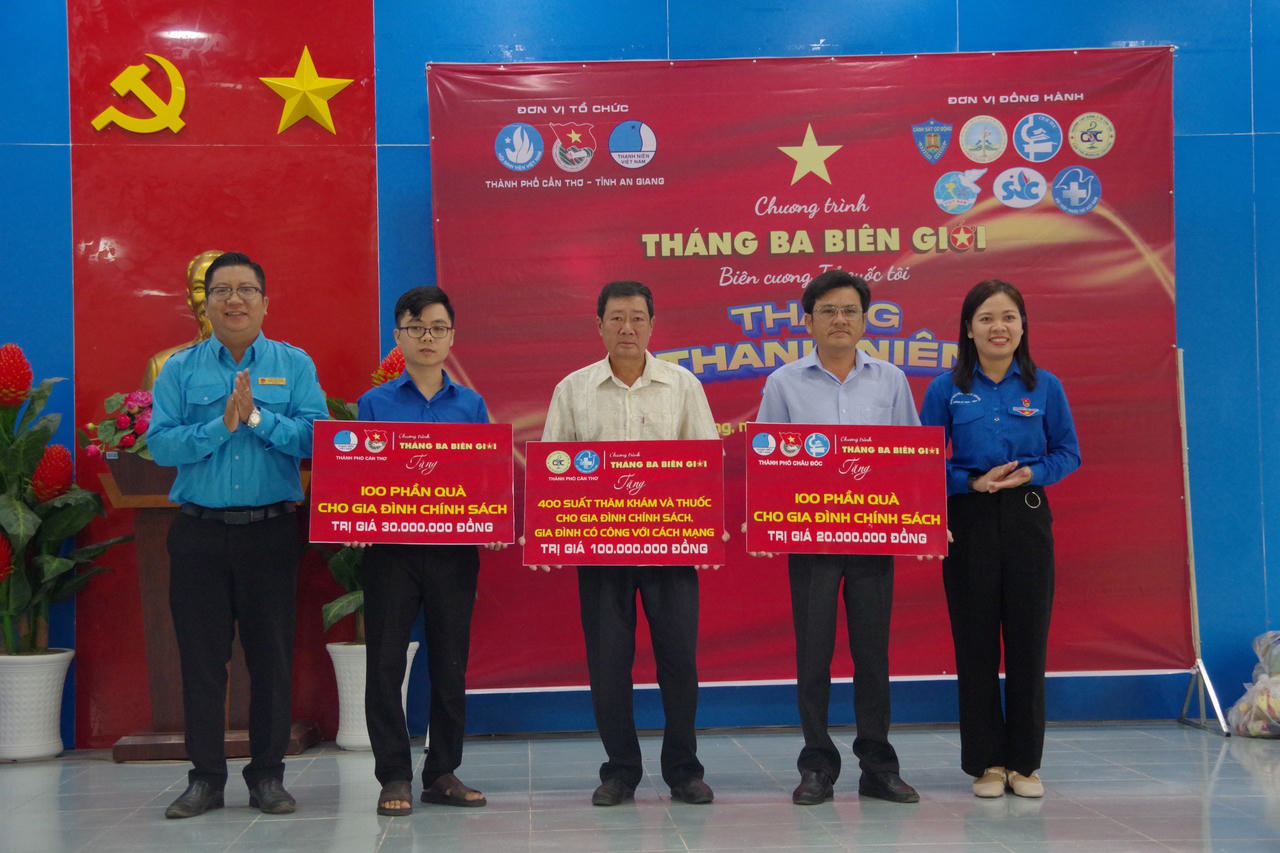 An Giang: Dấu ấn tuổi trẻ trong chương trình “Tháng Ba biên giới” tại Thành phố Châu Đốc