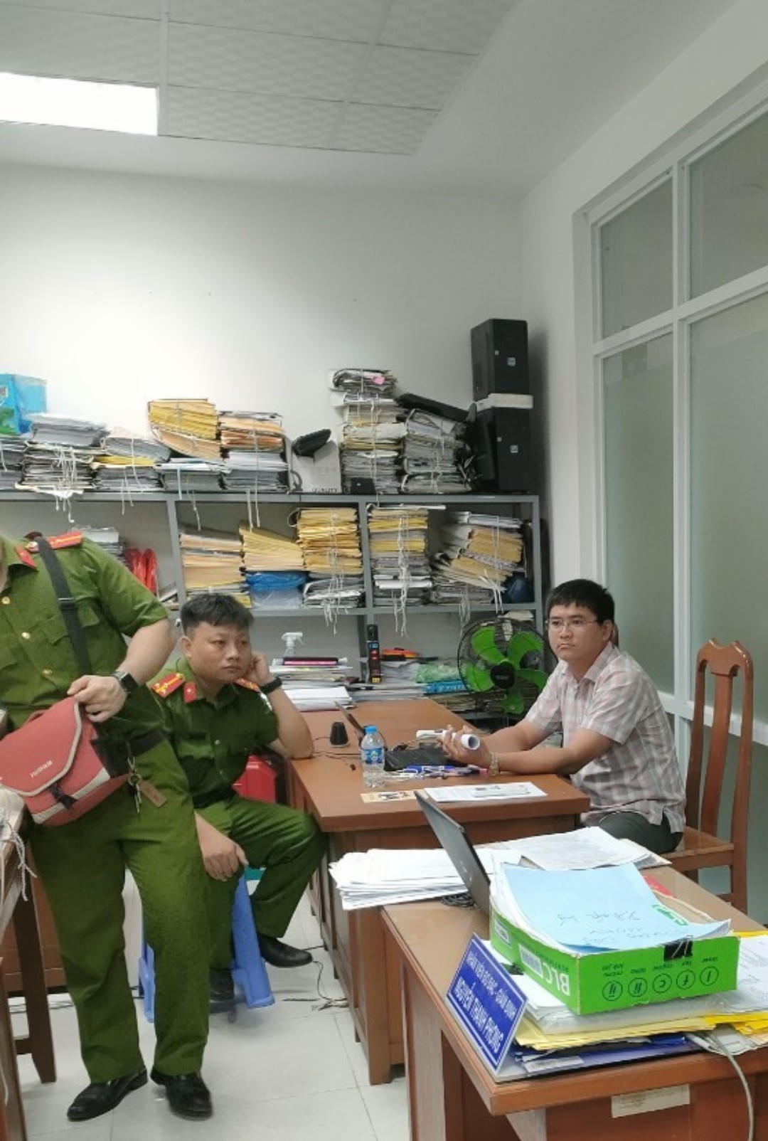 Bắt tạm giam nguyên Trưởng phòng Tài nguyên Môi trường TP. Long Xuyên