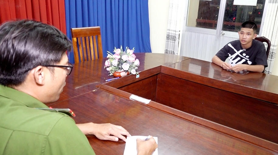 An Giang: Tạm giữ hình sự hai đối tượng chém người vô cớ