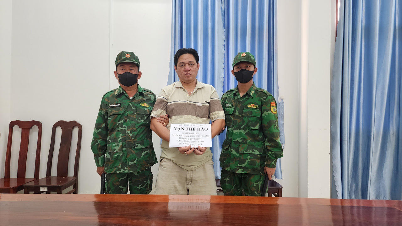 Bắt giữ đối tượng bị truy nã về tội “Tổ chức đánh bạc”