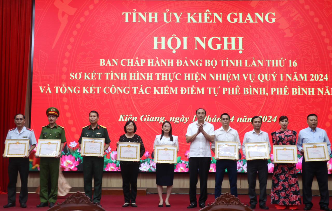 Kiên Giang: Đẩy mạnh phục hồi phát triển kinh tế 