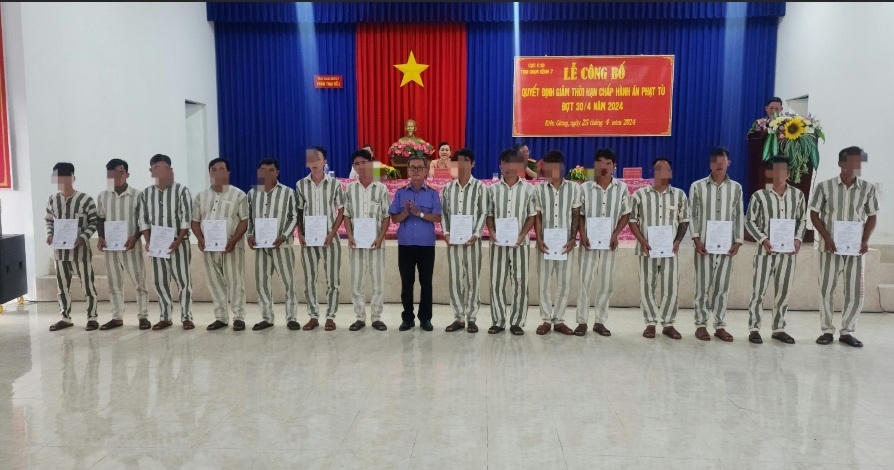 Trại giam Kênh 7: Công bố giảm thời hạn chấp hành án phạt tù cho phạm nhân đợt 30/4