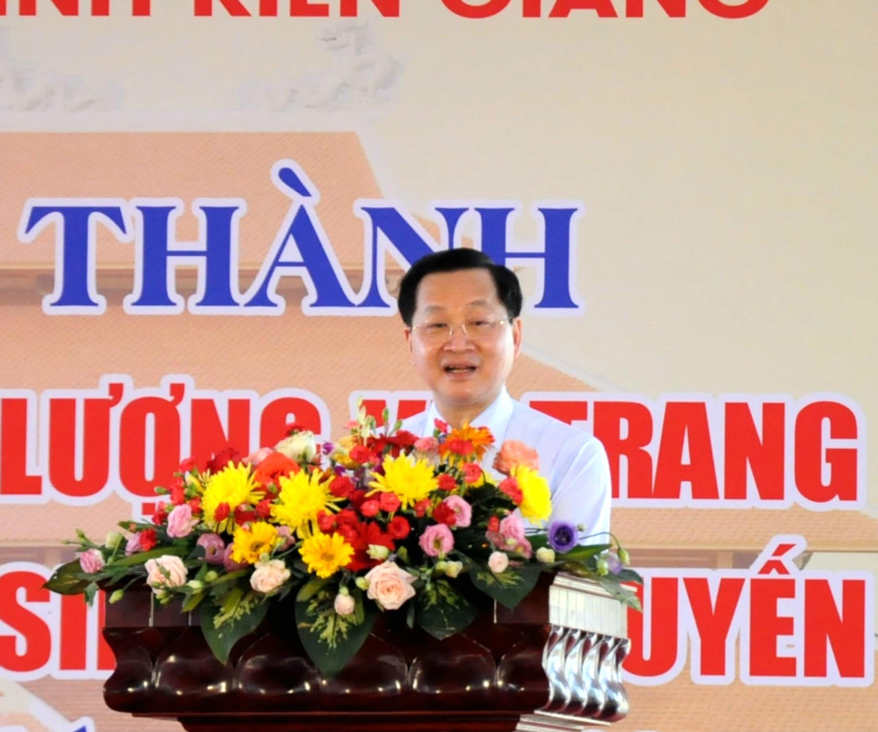 Phó Thủ tướng Chính phủ dự lễ khánh thành Đền thờ Anh hùng liệt sĩ tại Kiên Giang