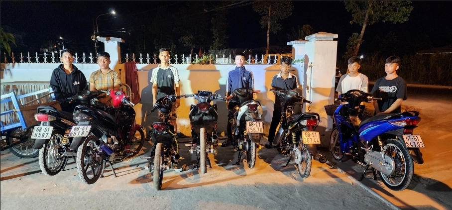 Bắt quả tang nhóm đối tượng cổ vũ và đua xe trái phép tại Kiên Giang