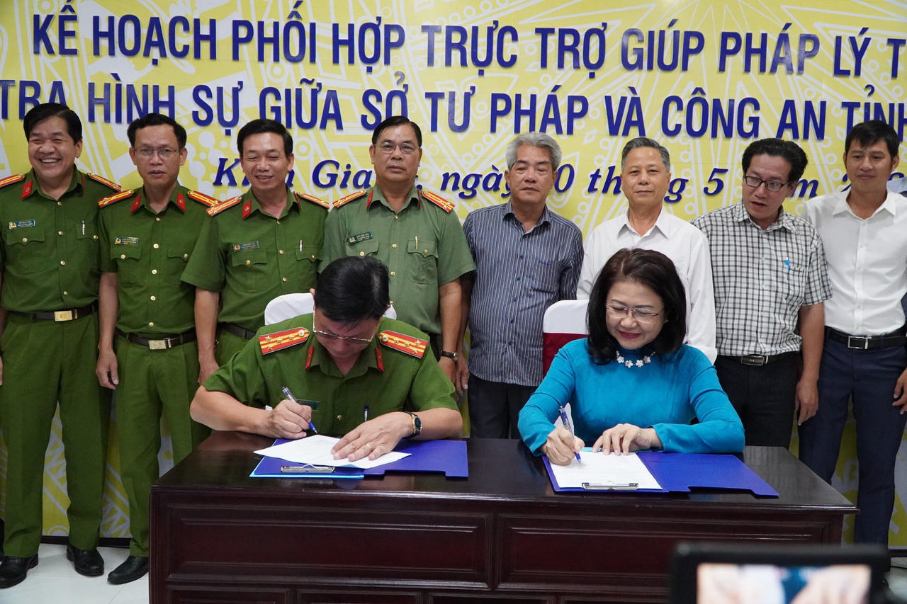 Tích cực phối hợp trực trợ giúp pháp lý trong điều tra hình sự 