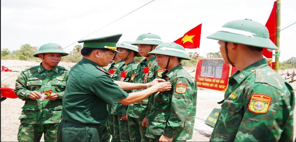 Chiến sĩ mới BĐBP tỉnh An Giang tự tin hoàn thành Kiểm tra “3 tiếng nổ”