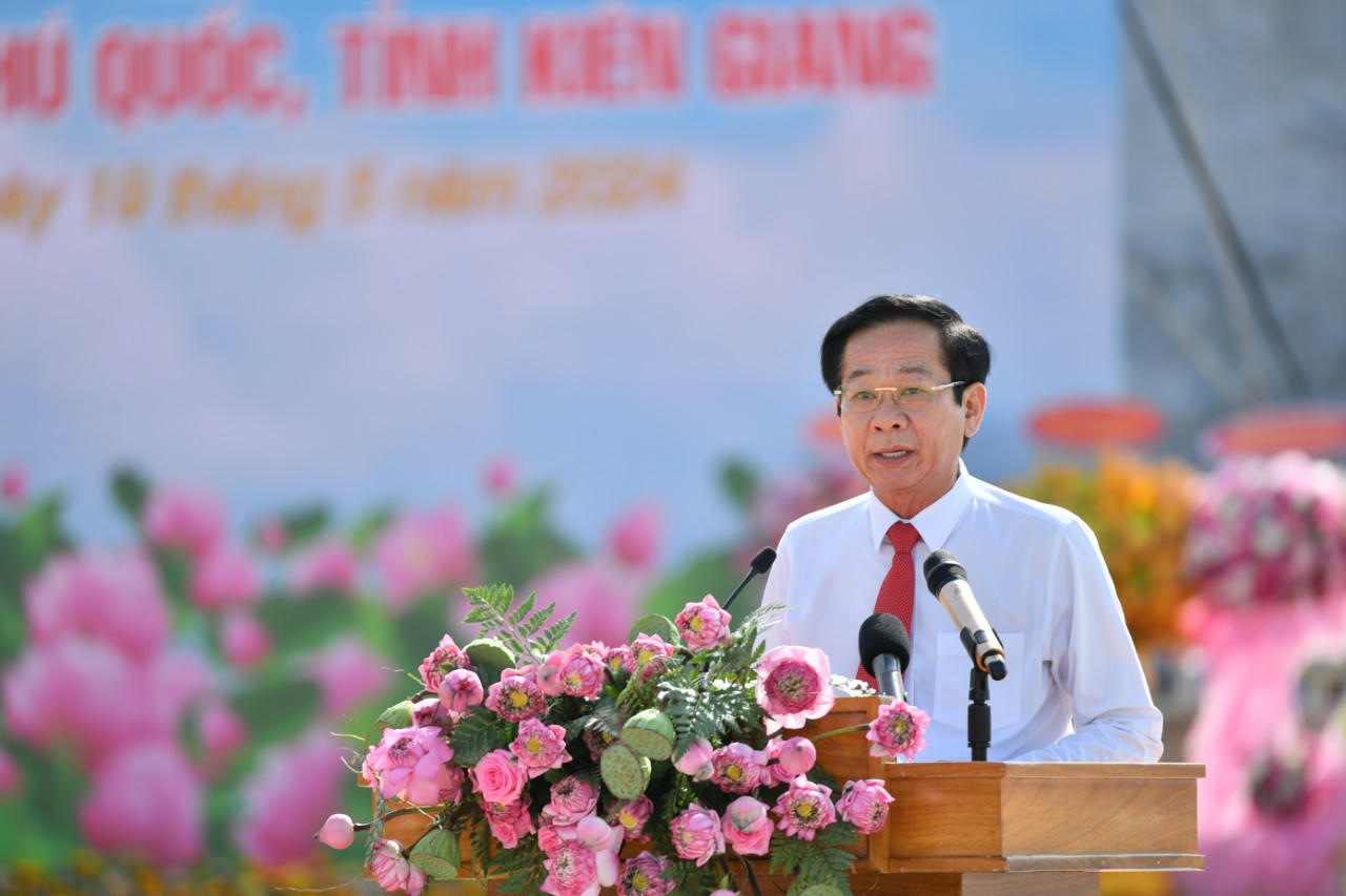 Khánh thành Tượng đài Bác Hồ tại TP Phú Quốc