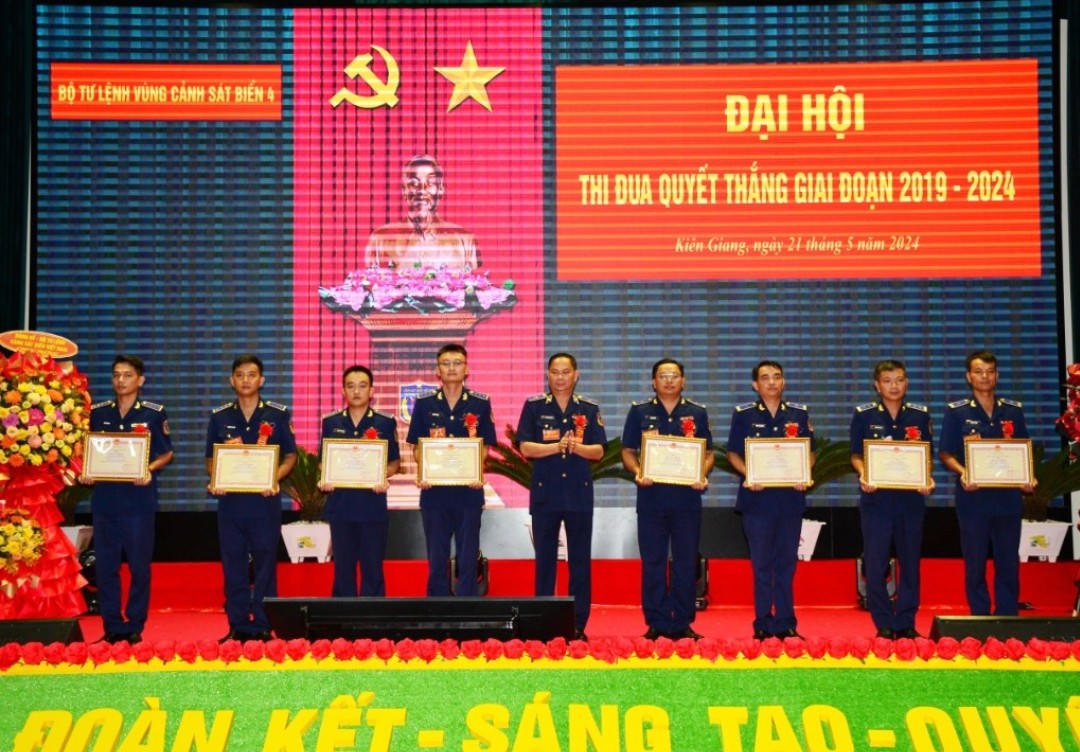 Bộ Tư lệnh Vùng Cảnh sát biển 4 tổ chức Đại hội thi đua Quyết thắng
