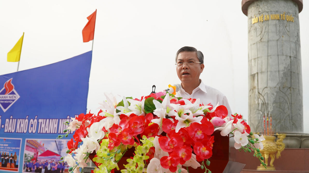 Ra quân thực hiện Chiến dịch thanh niên tình nguyện hè ở Kiên Giang