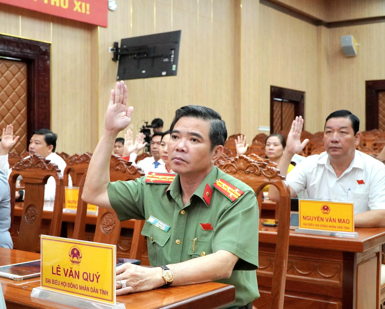 HĐND tỉnh Kiên Giang thông qua 8 nghị quyết