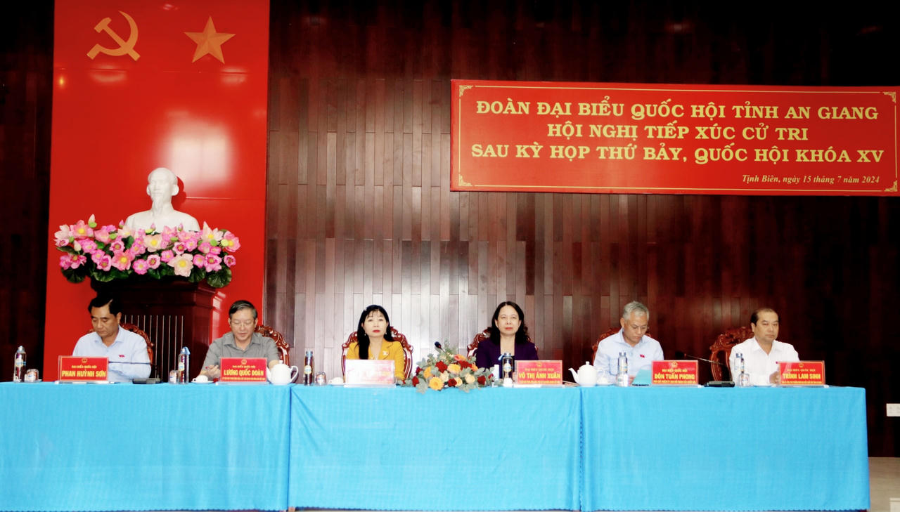 Phó Chủ tịch nước tiếp xúc cử tri thị xã Tịnh Biên, tỉnh An Giang